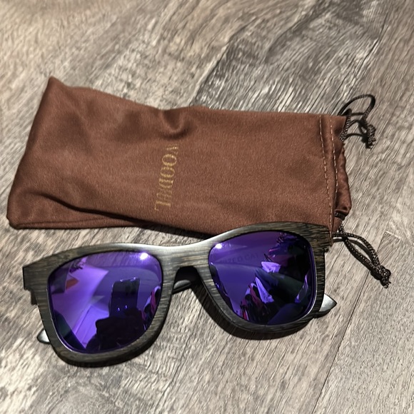 Sunglasses - Picture 2 of 3